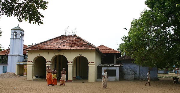 Mandur Kandaswamy Temple,
Batticaloa