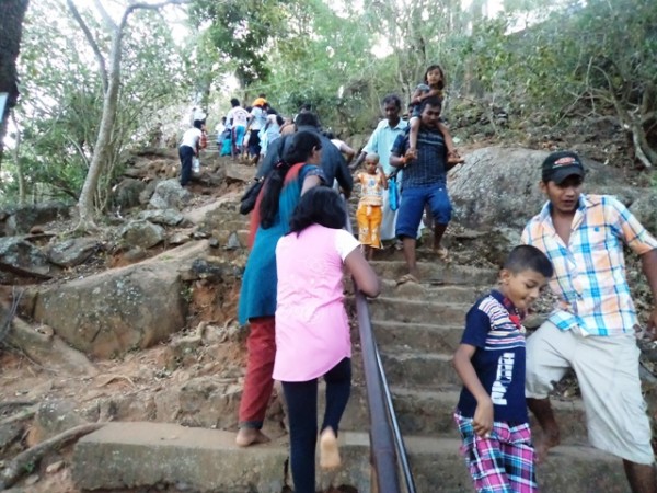 Kathirgama Kandan pilgrims climb Katiraimalai