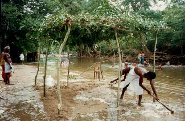 Construction of the water-cutting pandal the day before the ceremony